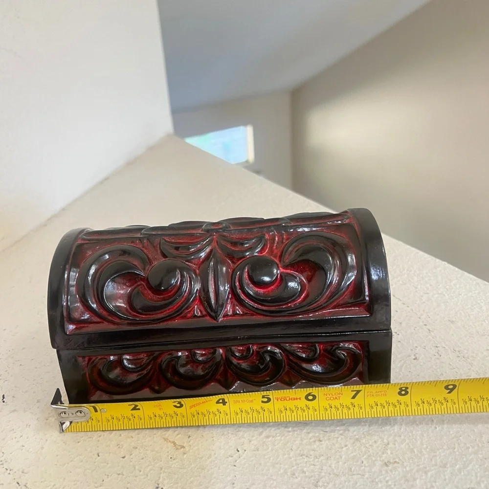Vintage 1960s Hand Curved Decorative Box Ceramic Jewelry Red Black‎ Marked